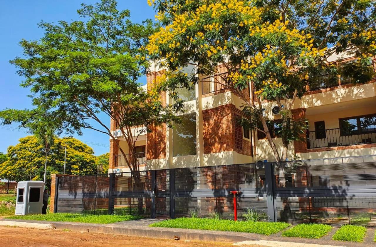 Aparthotel Los Laureles Немби Экстерьер фото