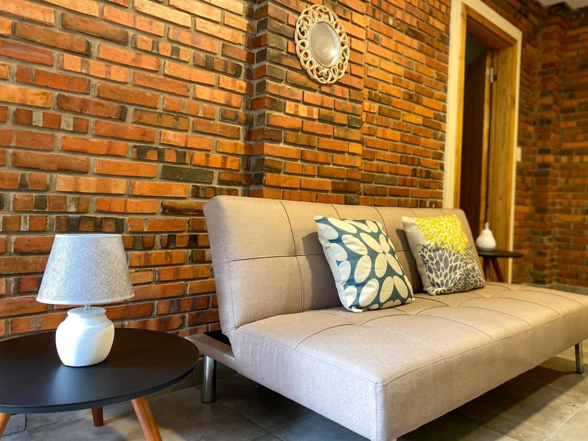 Aparthotel Los Laureles Немби Экстерьер фото