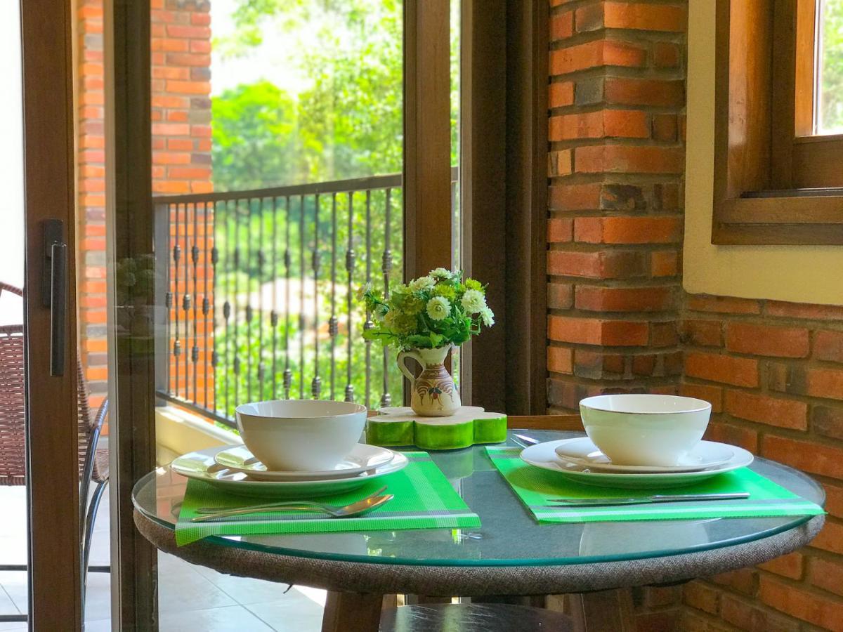 Aparthotel Los Laureles Немби Экстерьер фото