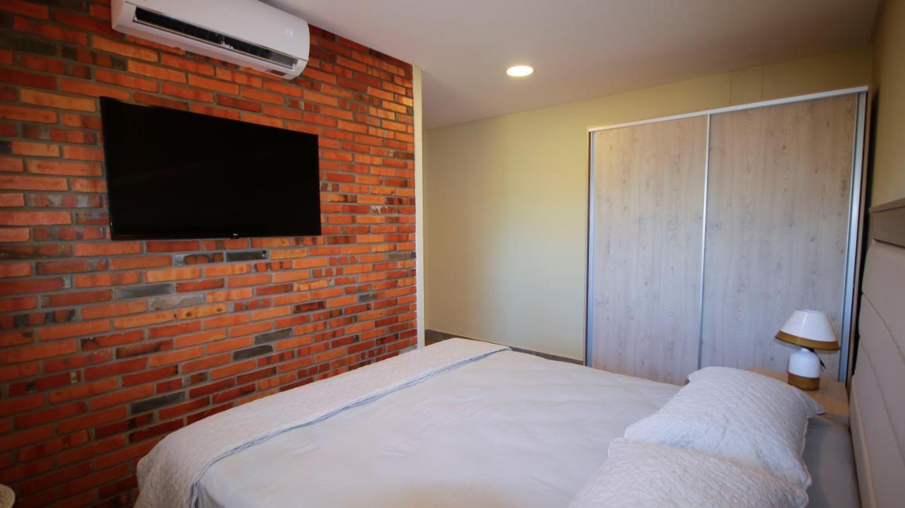 Aparthotel Los Laureles Немби Экстерьер фото