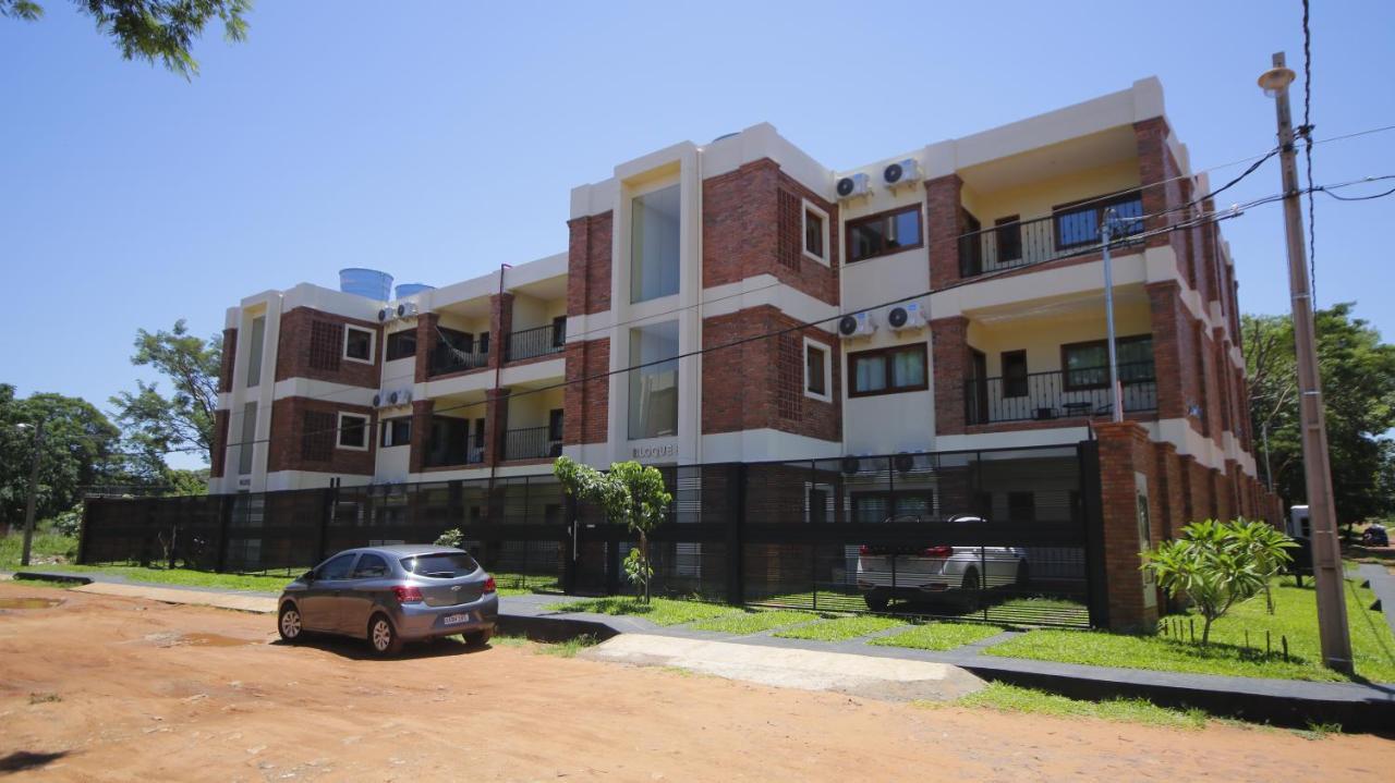 Aparthotel Los Laureles Немби Экстерьер фото