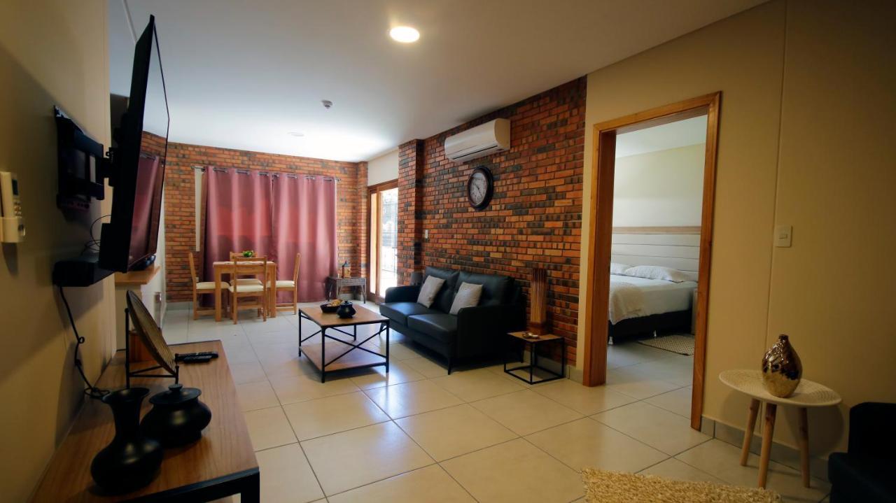 Aparthotel Los Laureles Немби Экстерьер фото