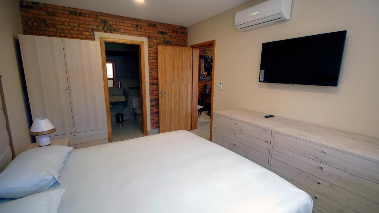 Aparthotel Los Laureles Немби Экстерьер фото