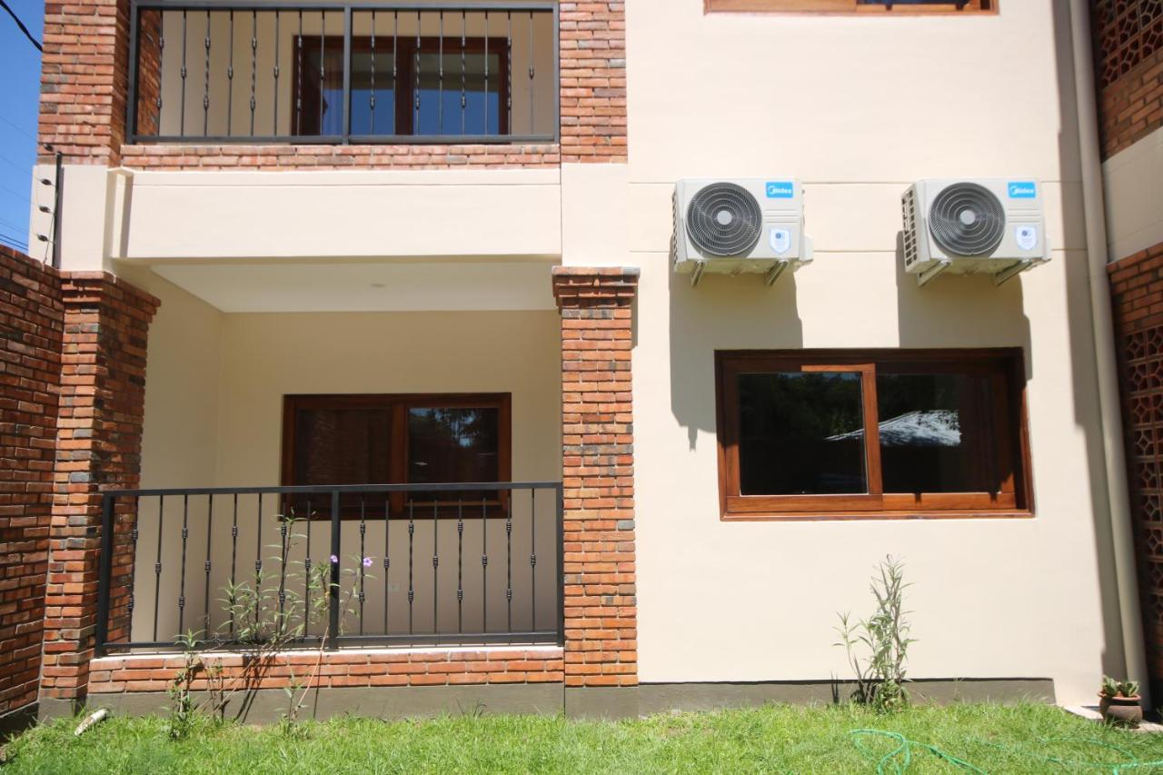Aparthotel Los Laureles Немби Экстерьер фото